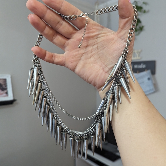 Rockstar Necklace - Picture 4 of 5